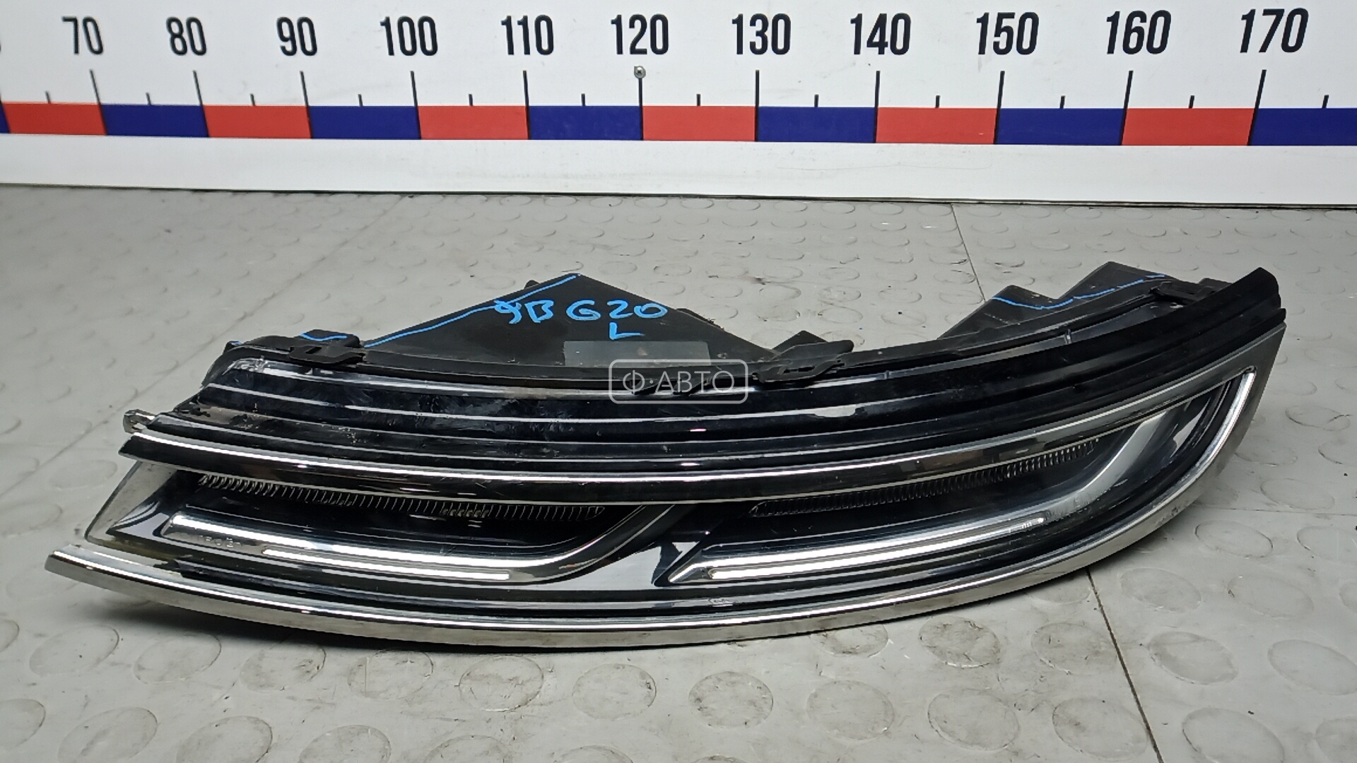 Фара галогенная левая передняя