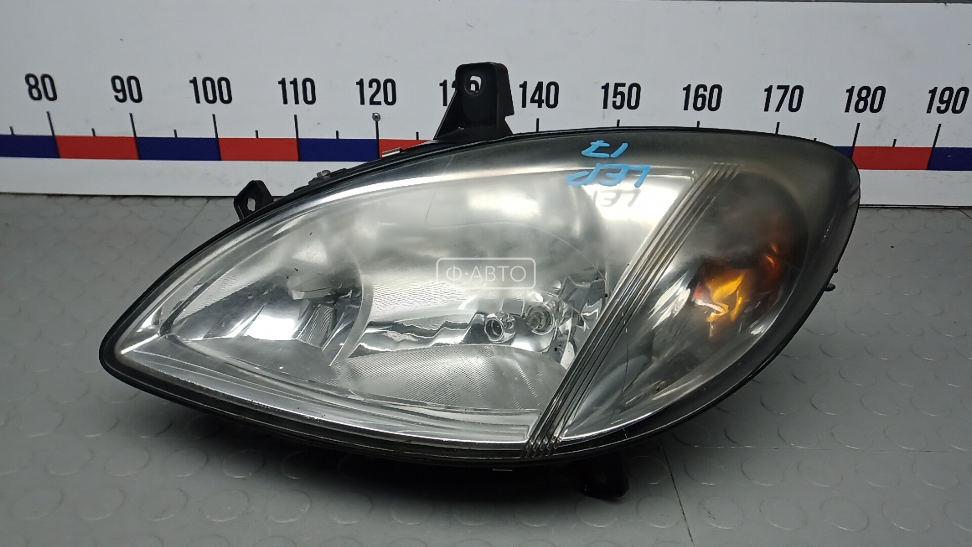 Фара левая