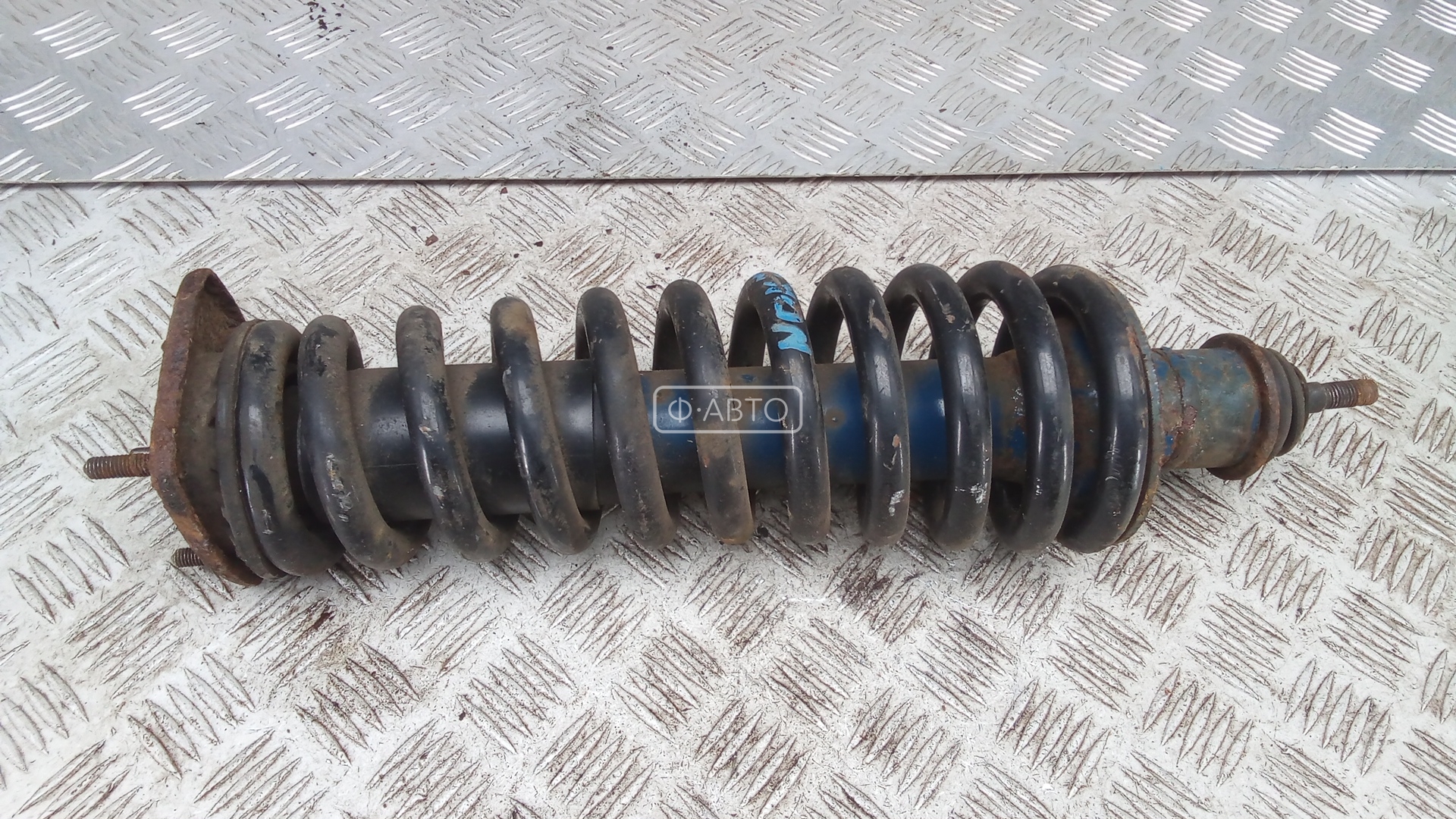 Стойка задняя левая