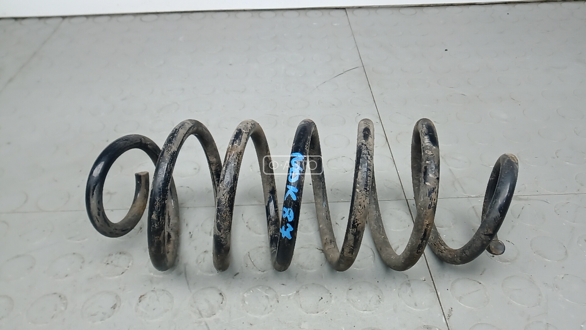 Пружина задняя