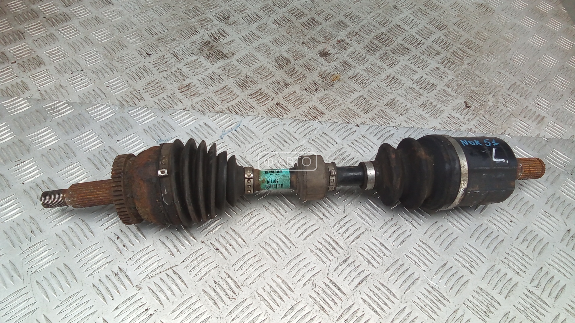 Привод передний левый