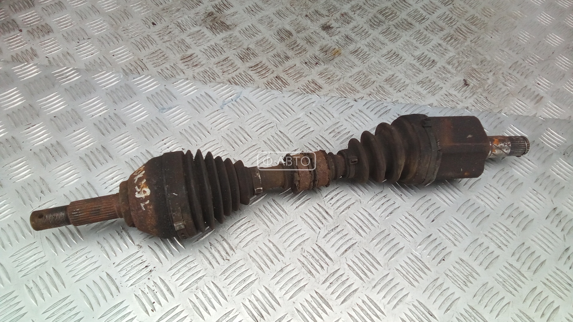 Привод передний левый