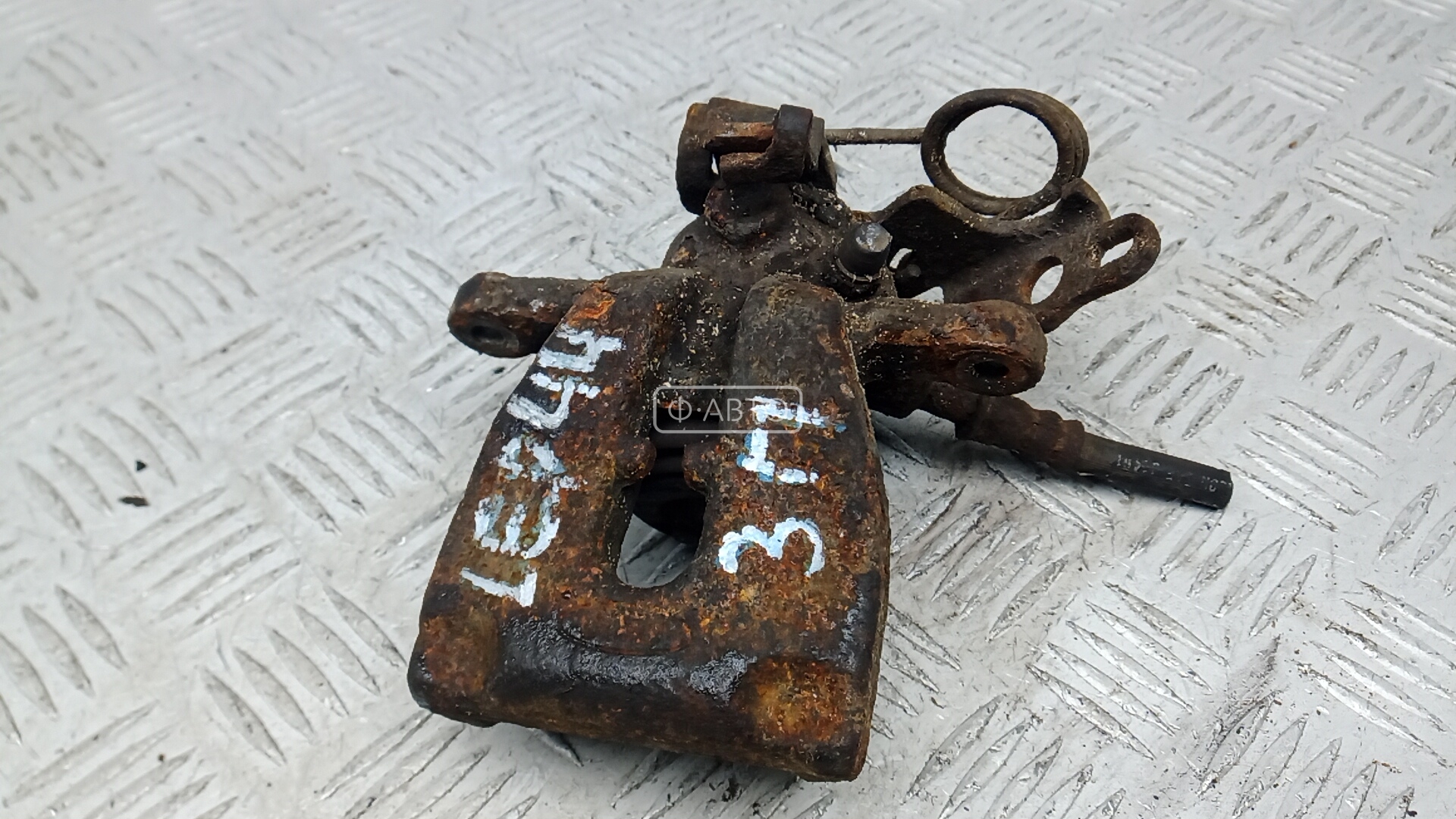 Суппорт тормозной задний правый