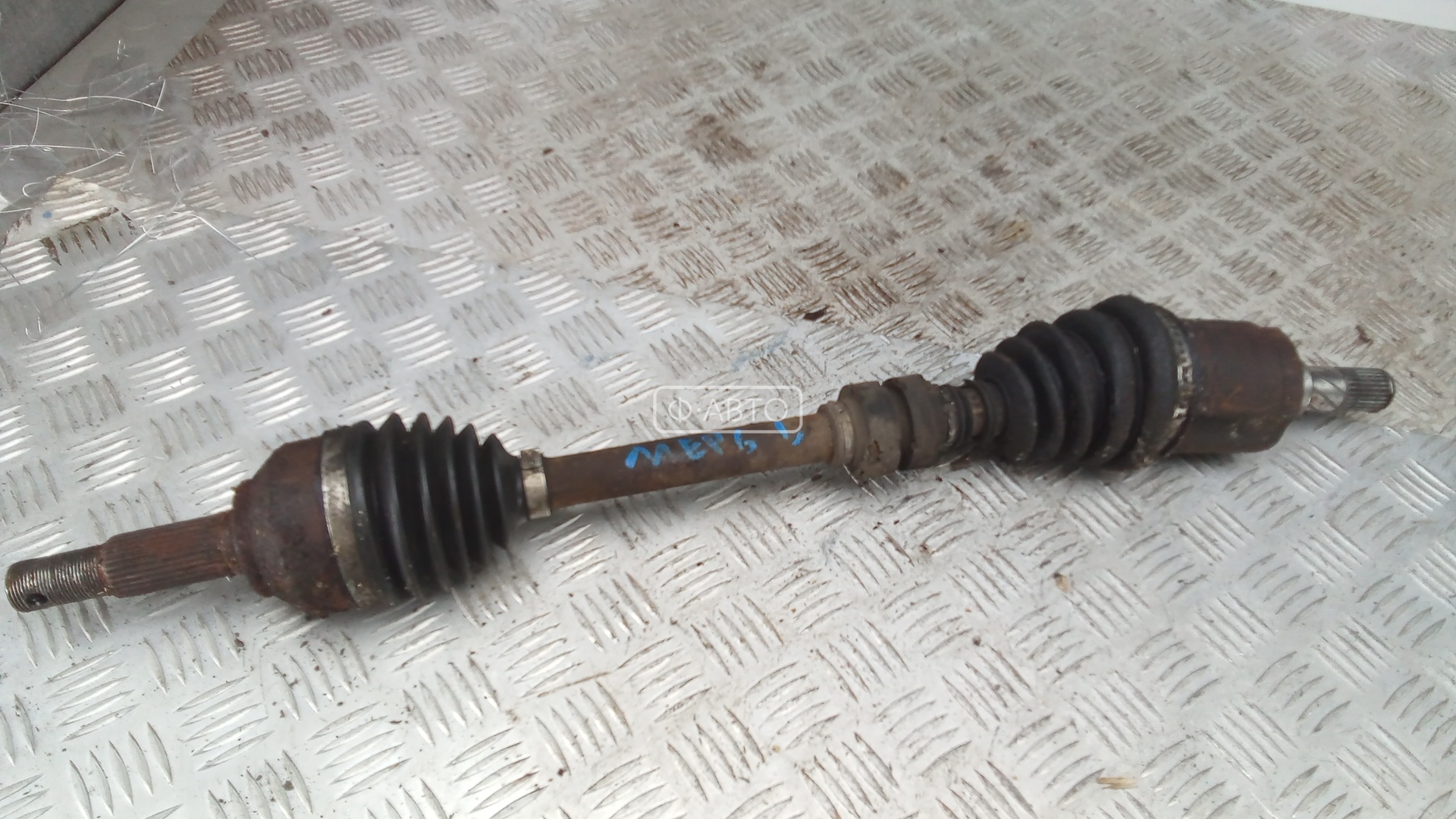 Привод передний левый