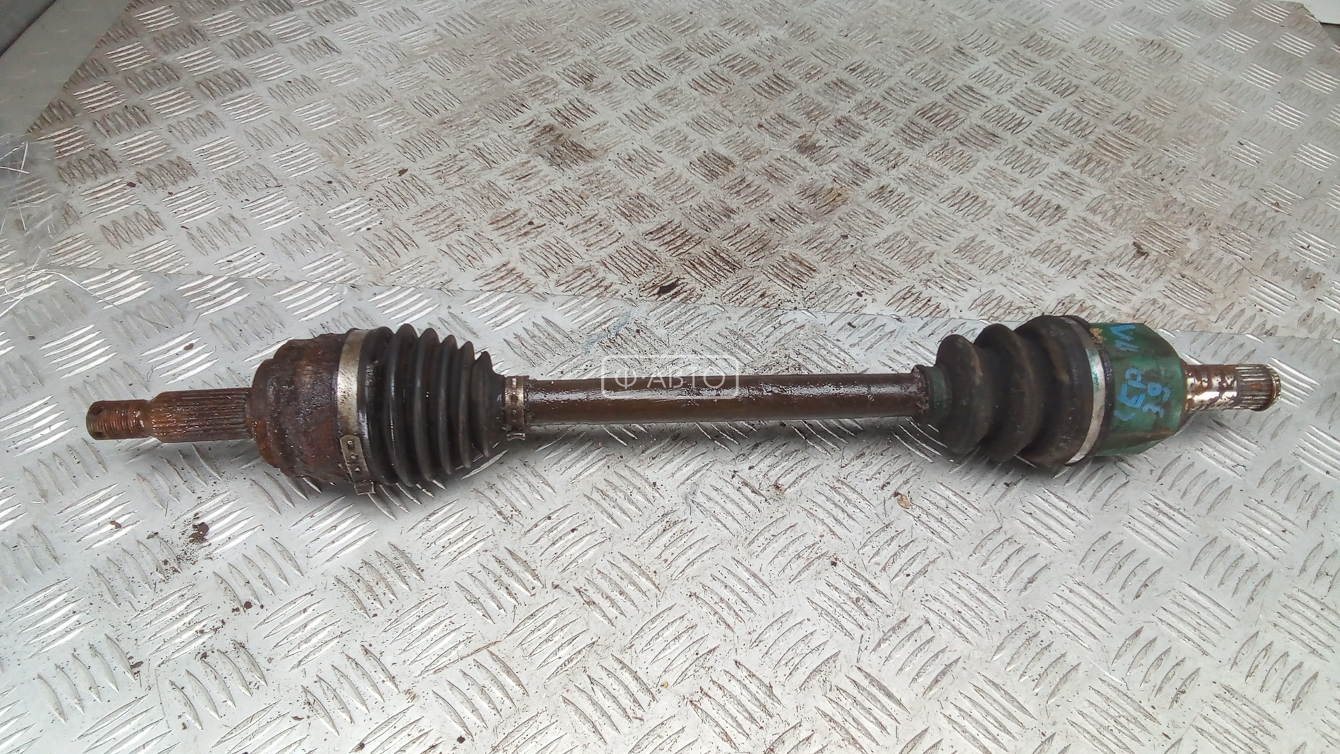 Привод передний левый