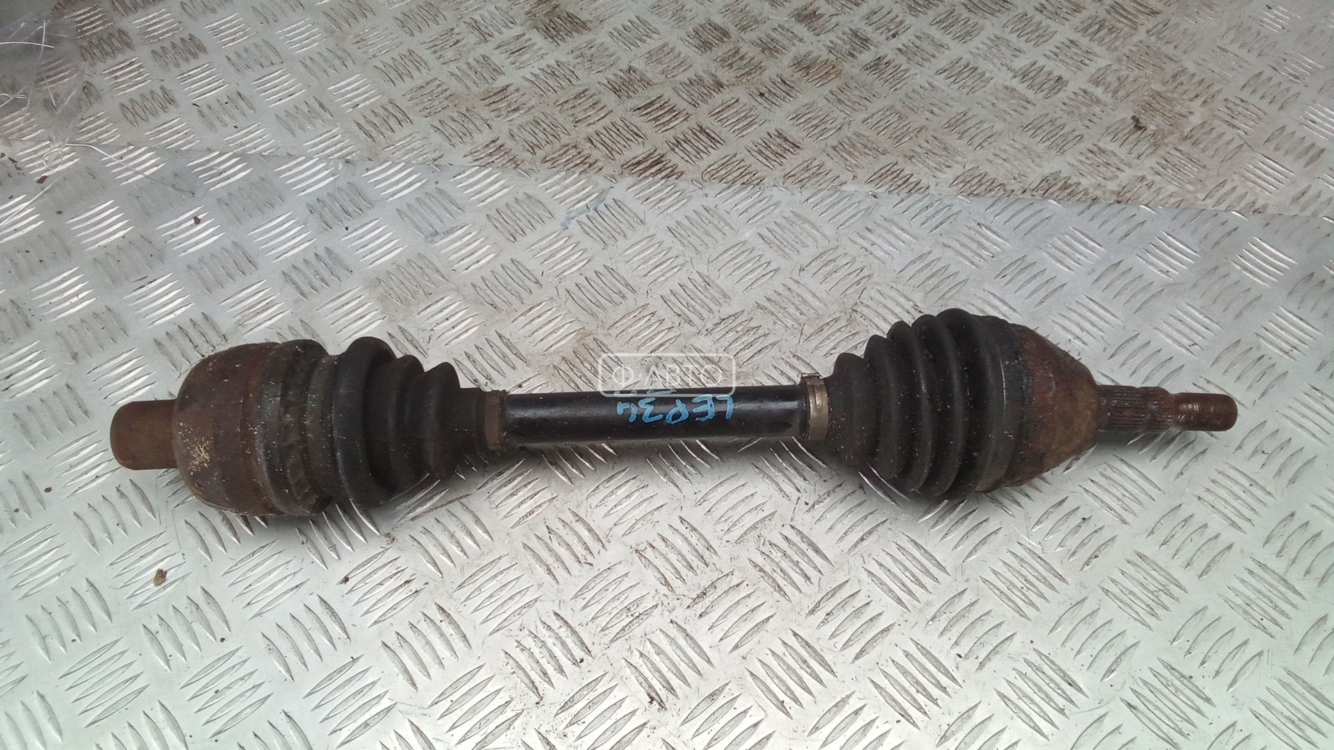 Привод передний правый