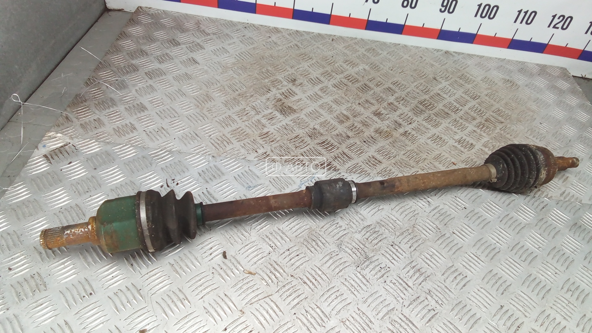 Привод передний правый