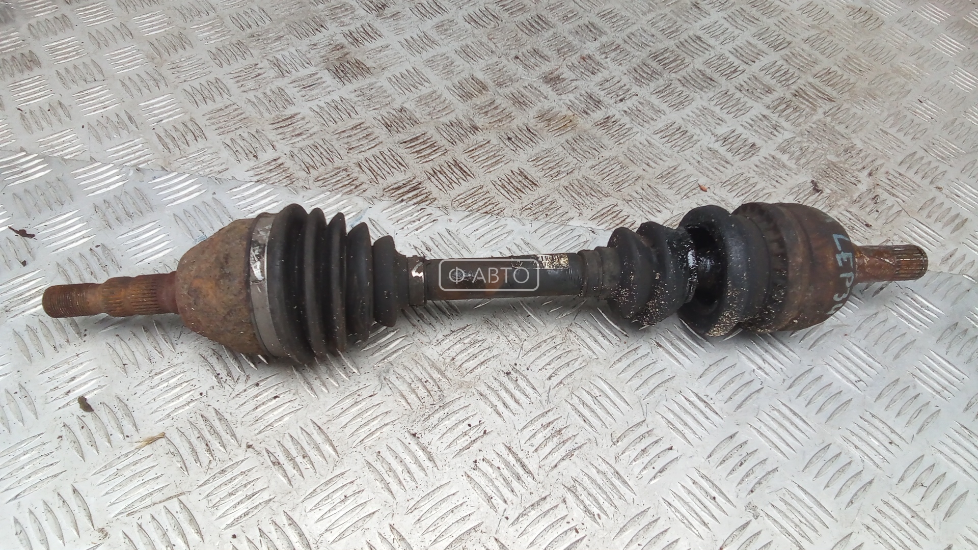 Привод передний левый