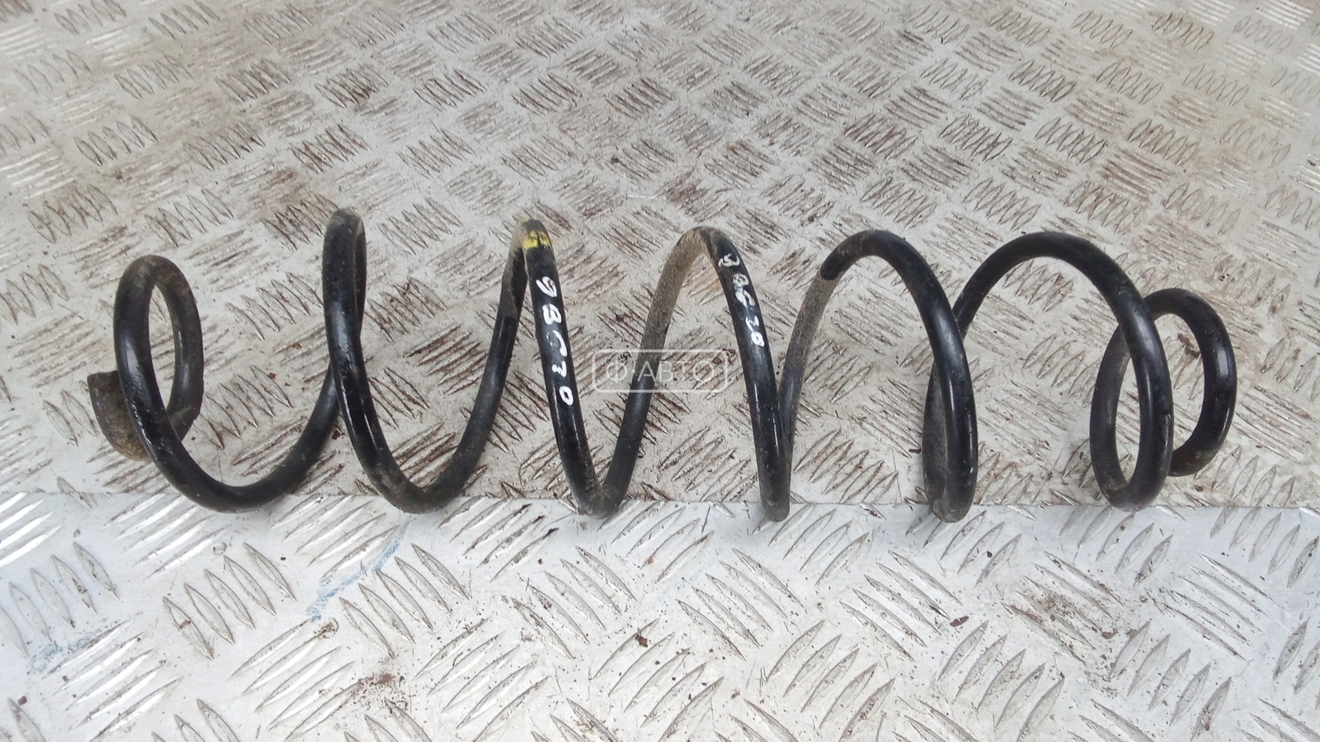 Пружина задняя