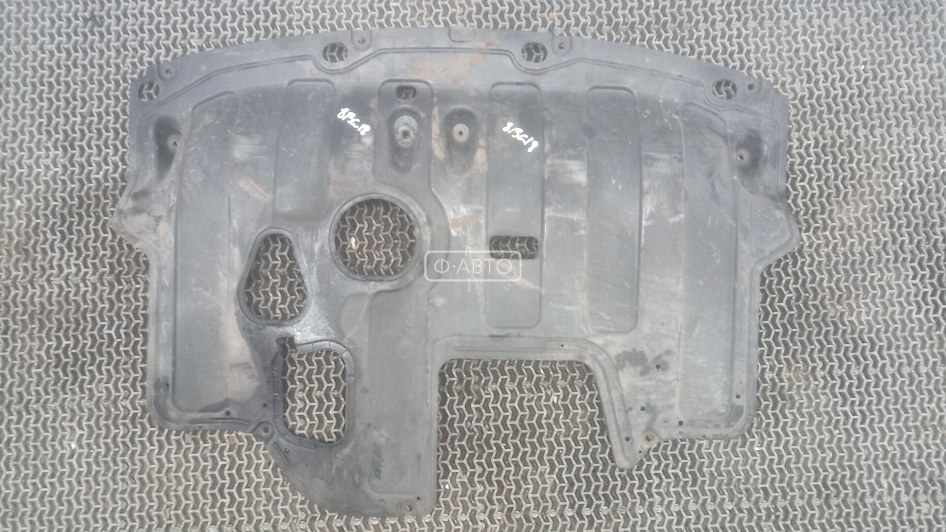 Защита двигателя нижняя (поддона)