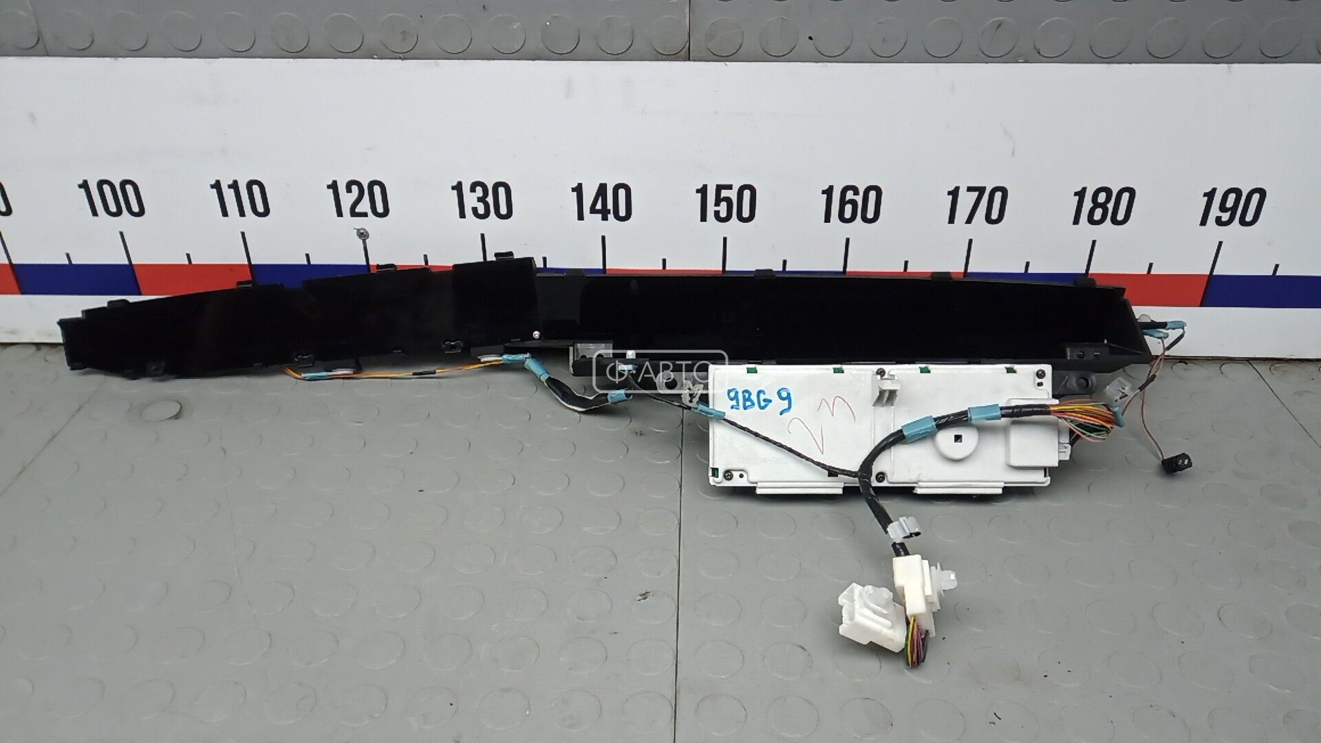 Щиток приборов