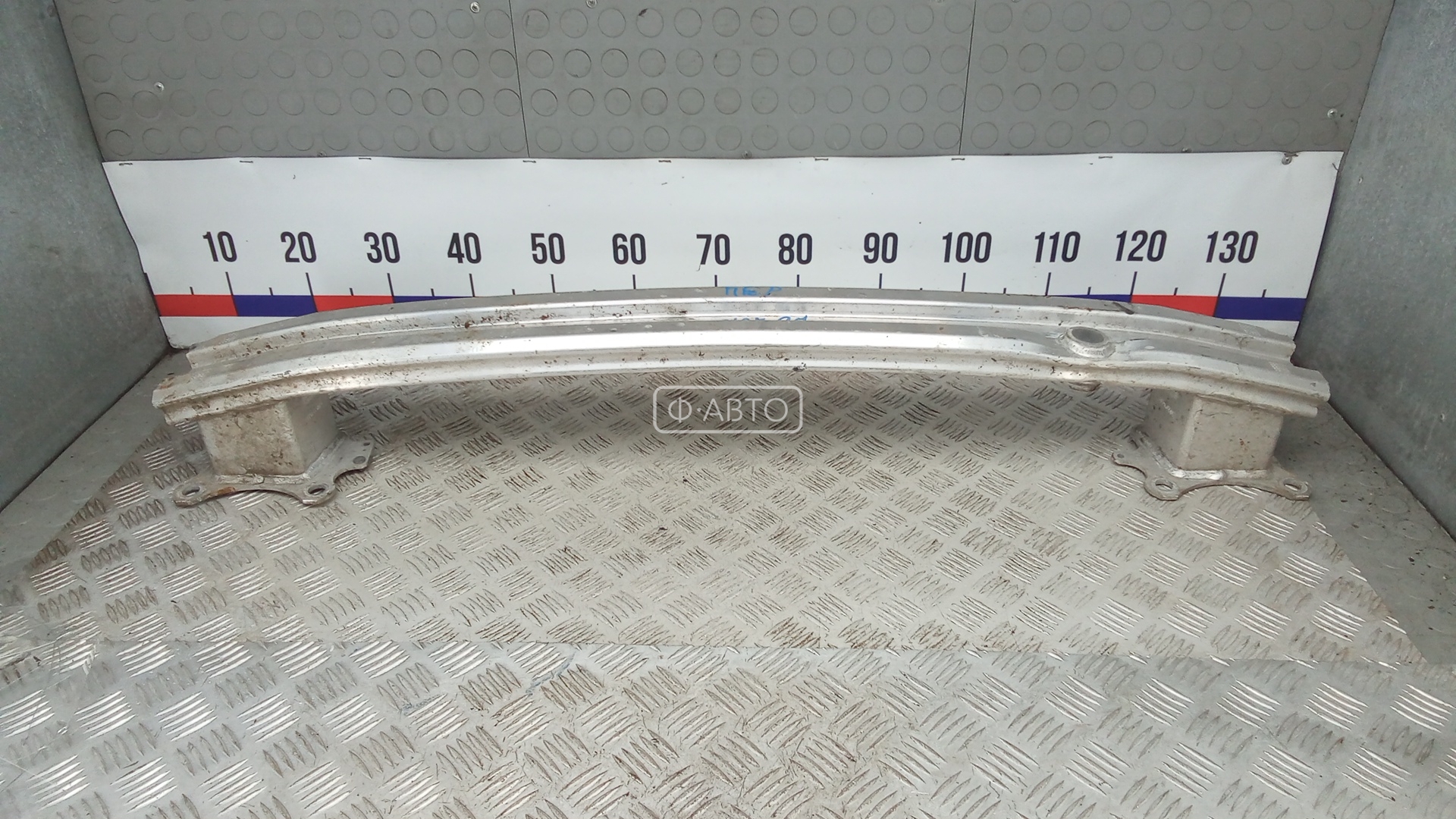 Усилитель бампера задний