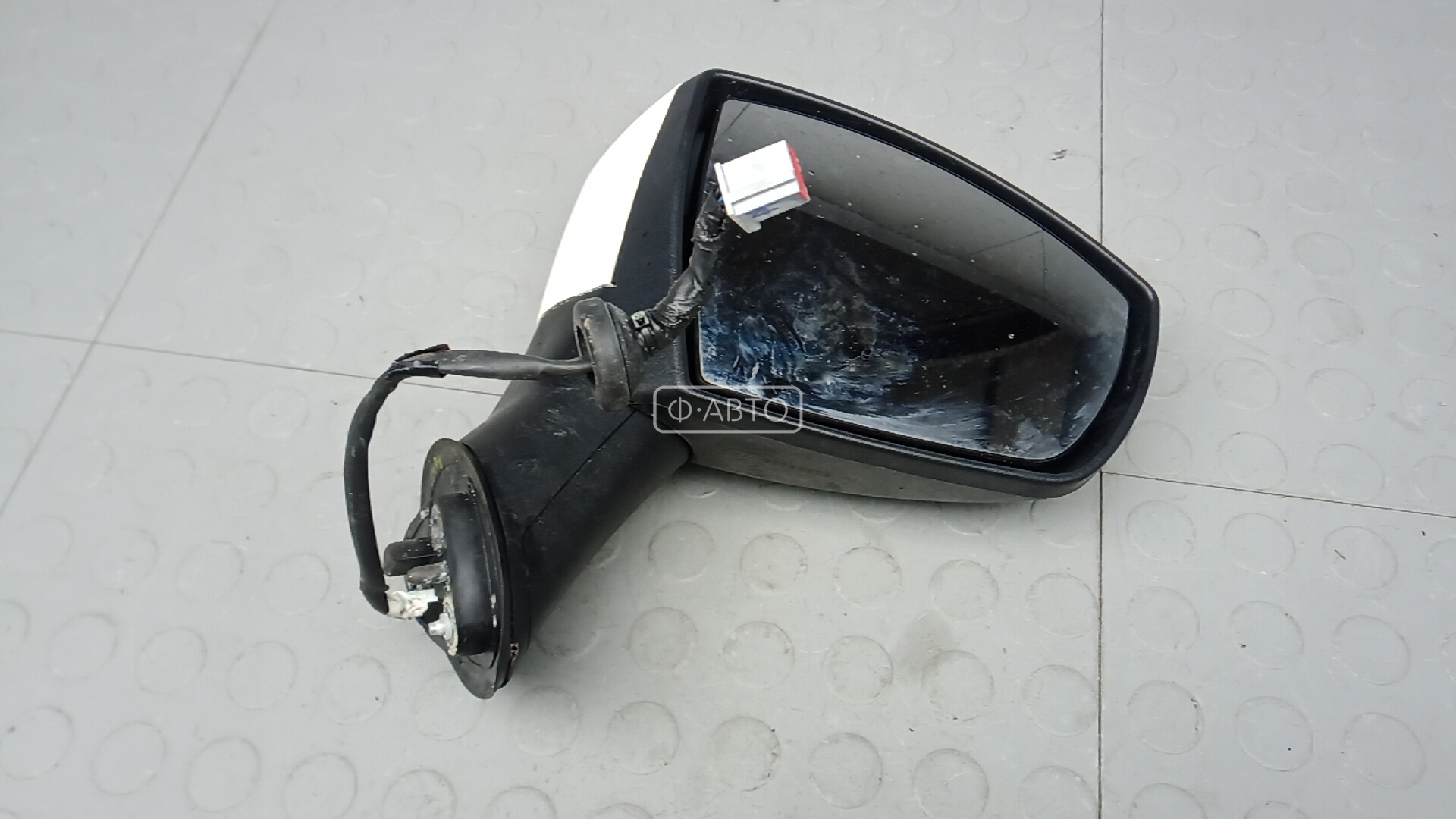 Зеркало наружное правое
