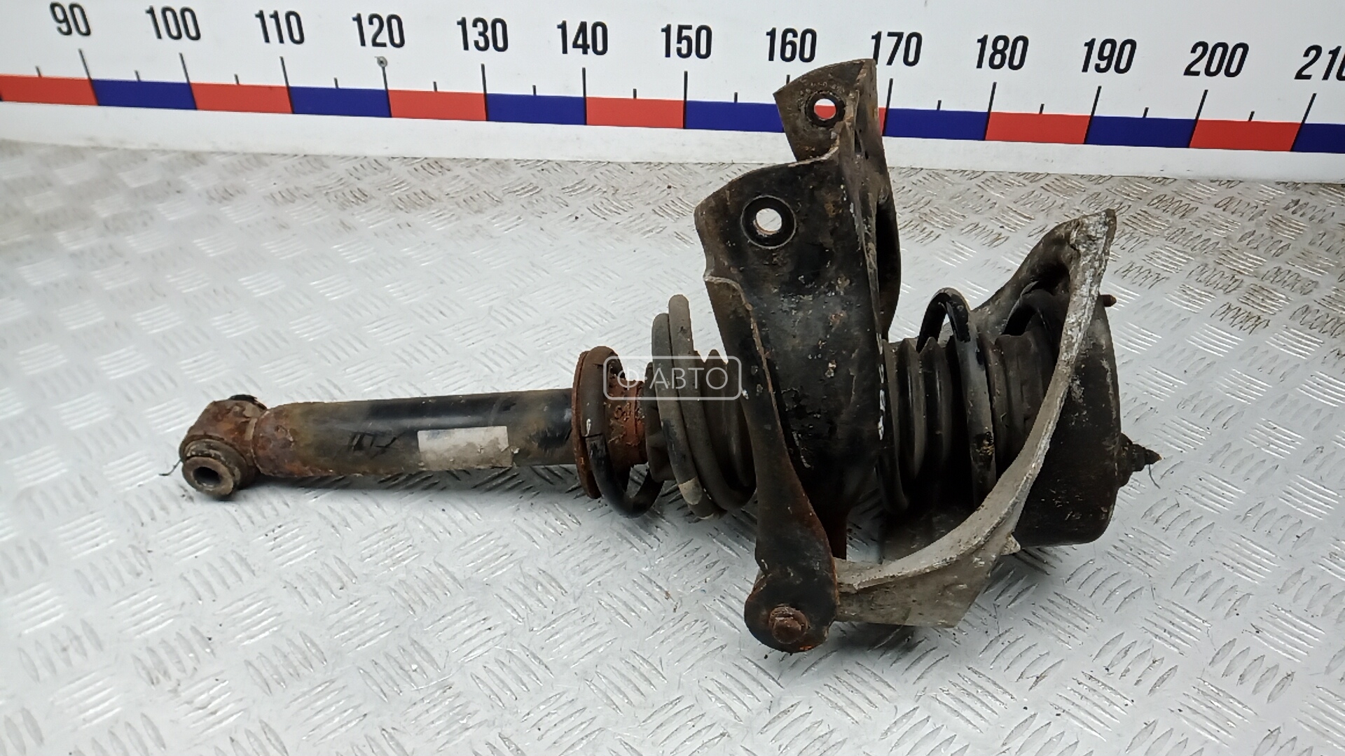 Стойка передняя правая