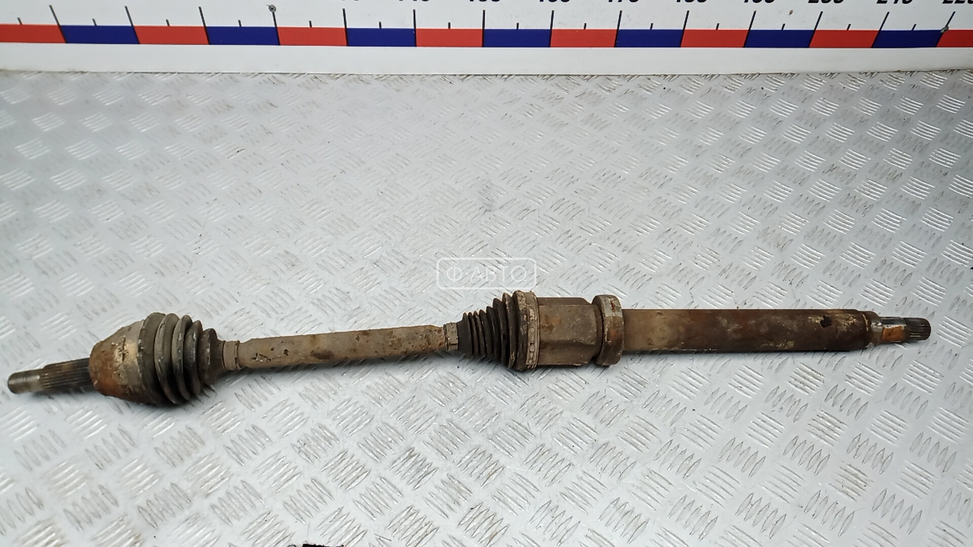 Привод передний правый