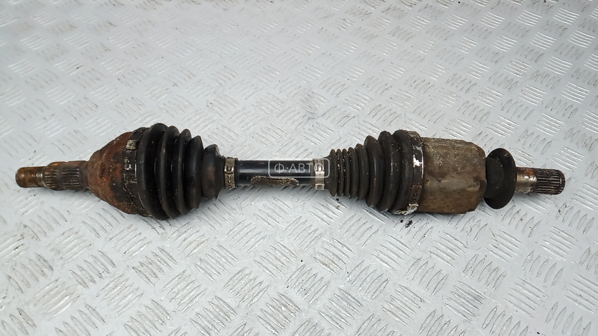 Привод передний правый