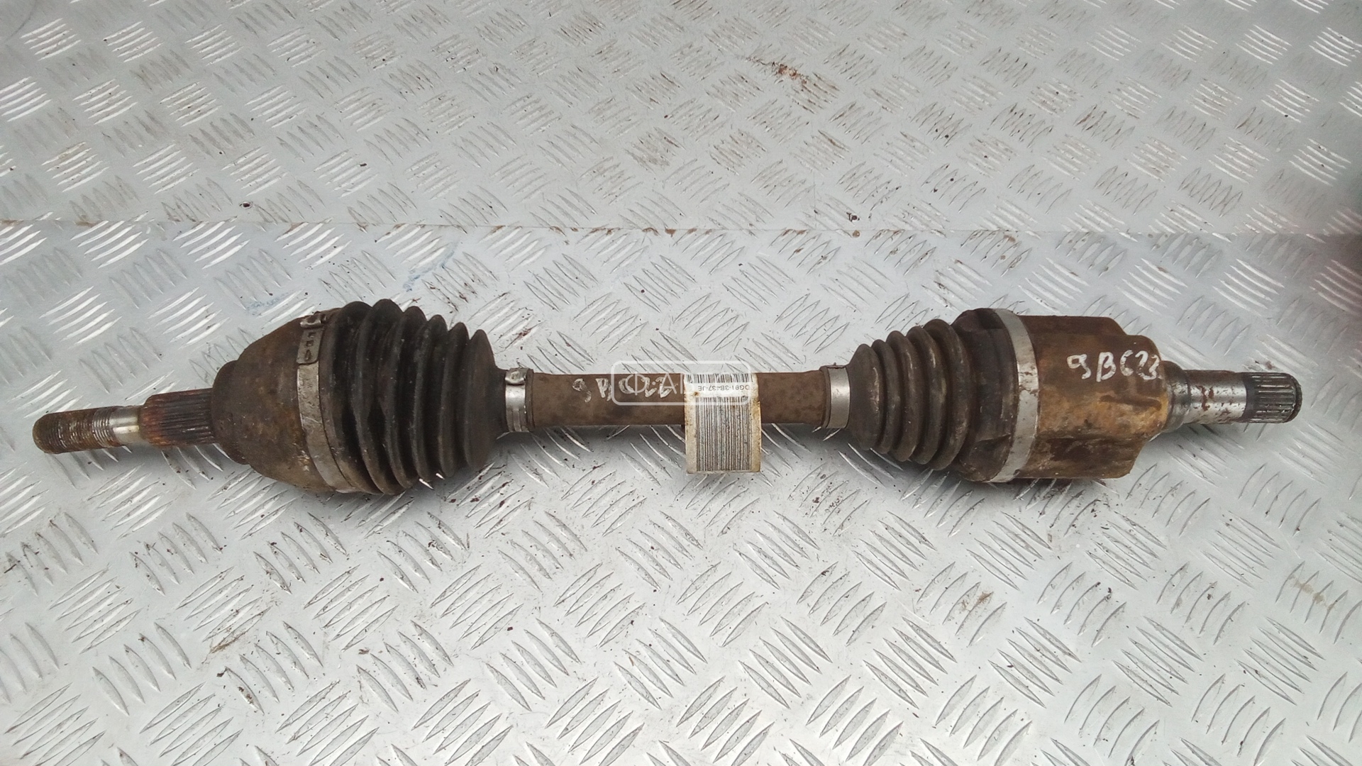 Привод передний левый