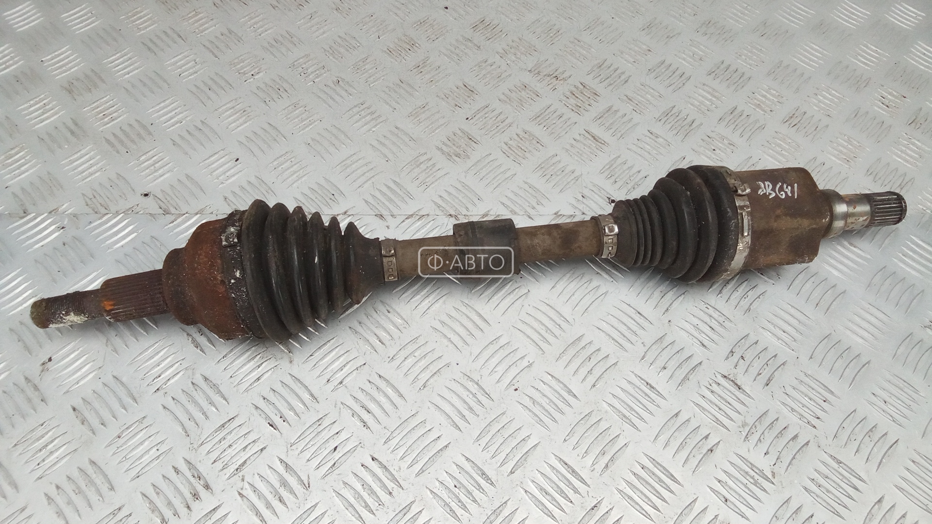 Привод передний левый