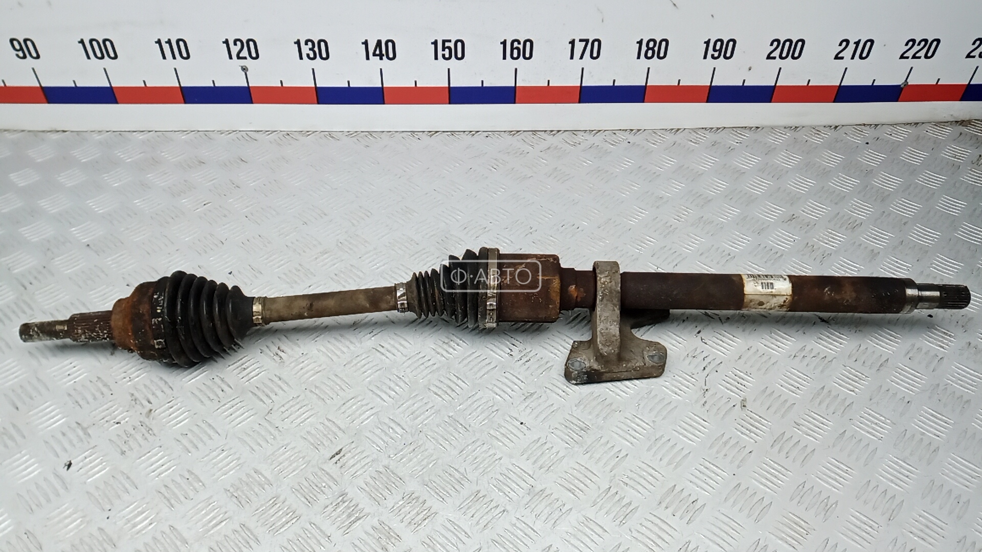 Привод передний правый