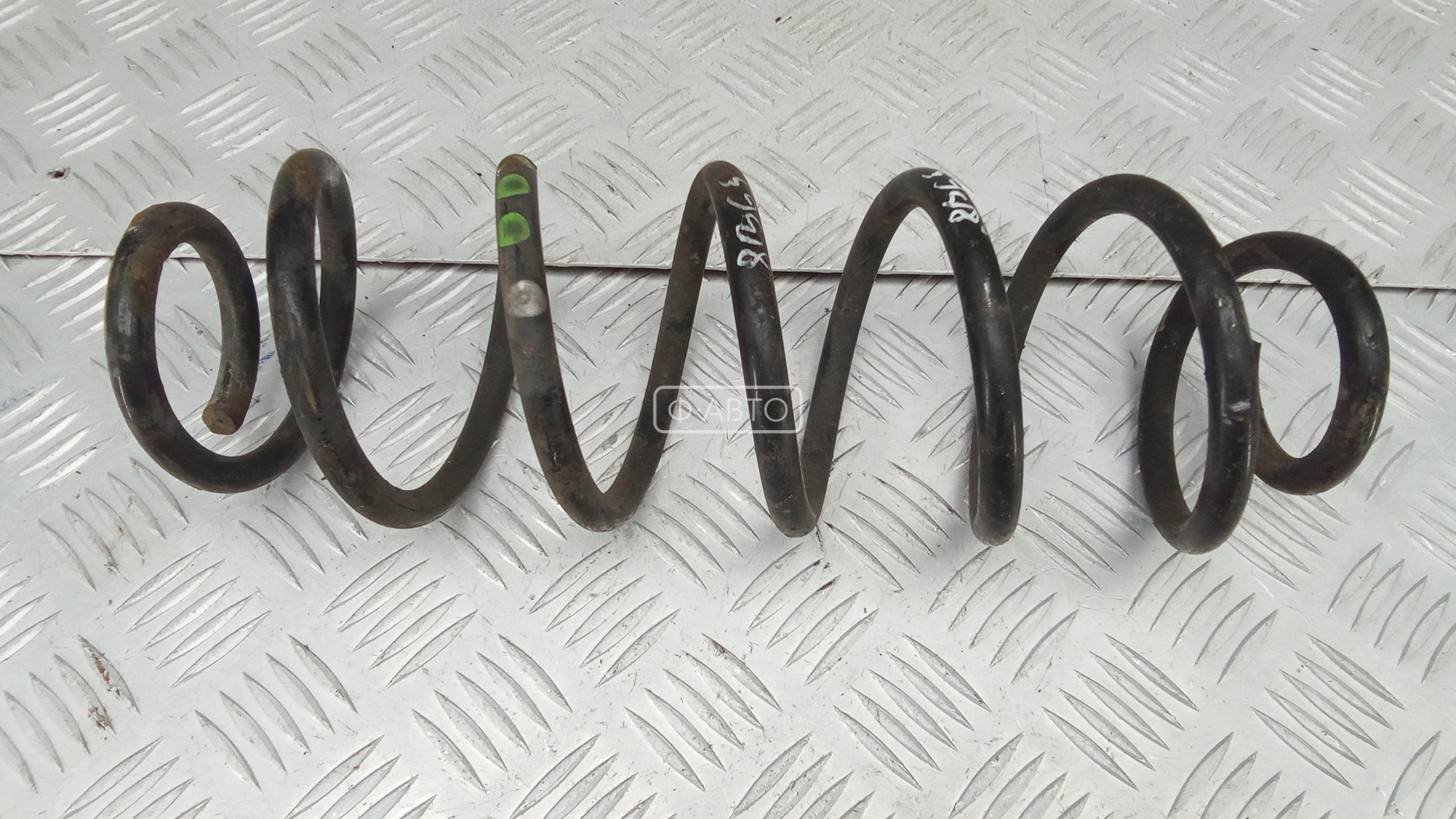 Пружина задняя