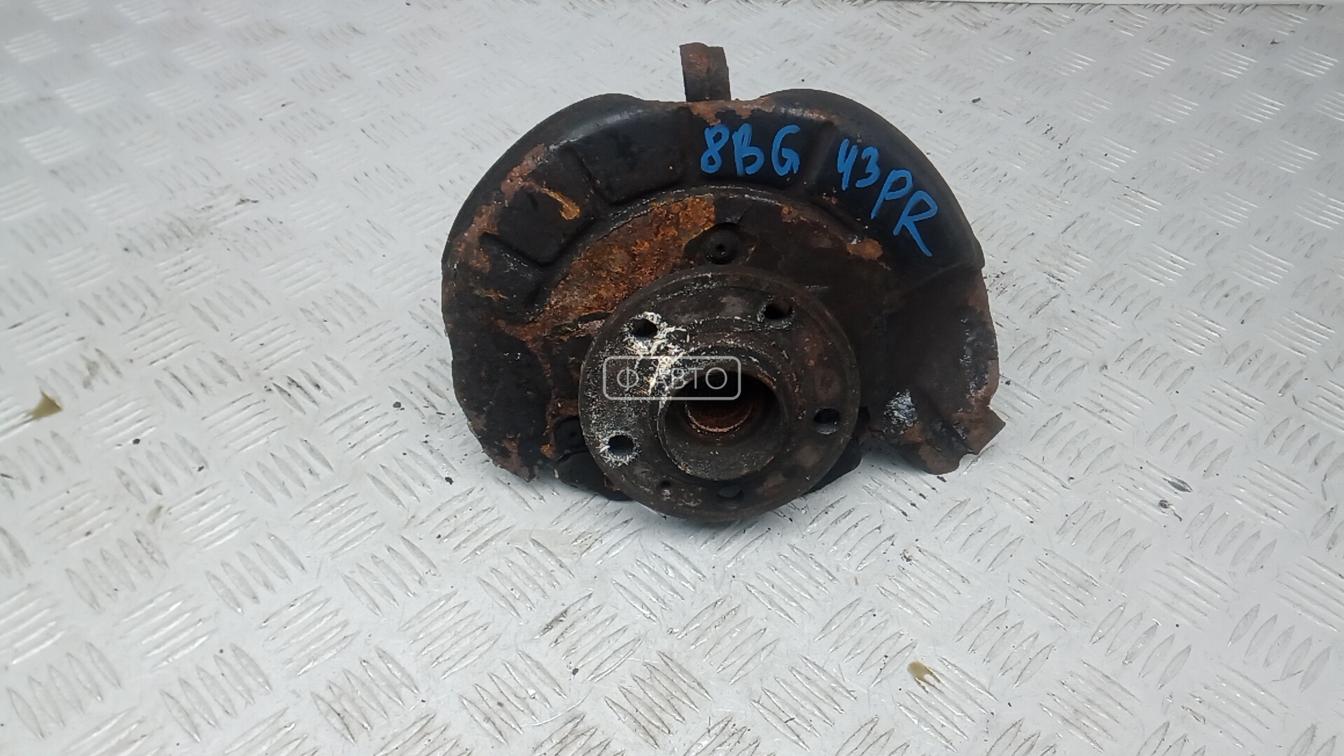 Ступица передняя правая