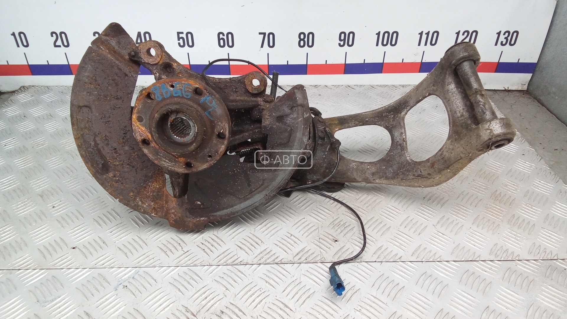 Ступица передняя левая