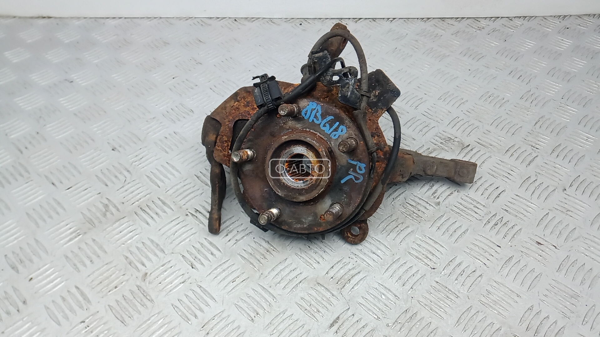 Ступица передняя правая