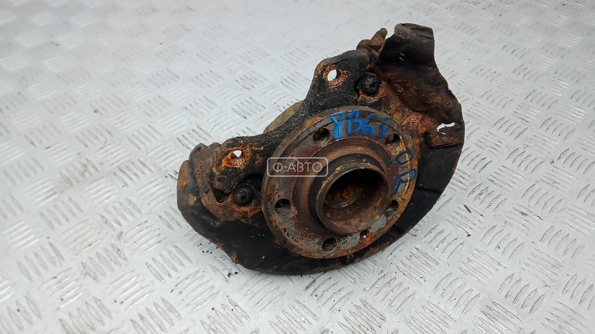 Ступица передняя правая