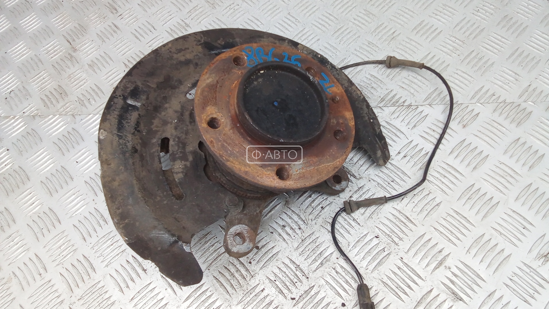 Ступица задняя левая