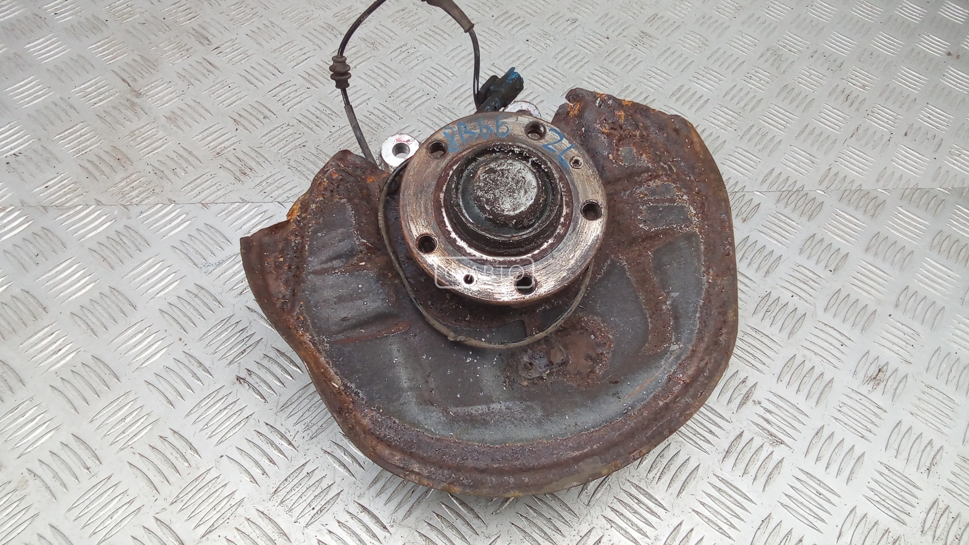 Ступица задняя левая