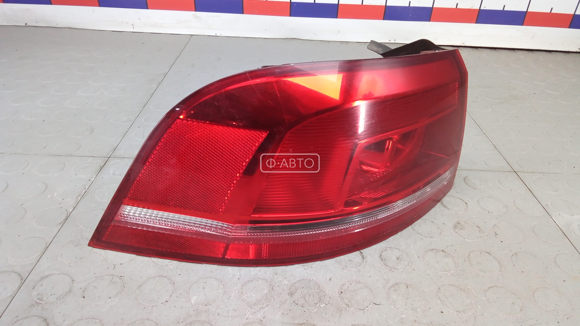 Фонарь задний левый