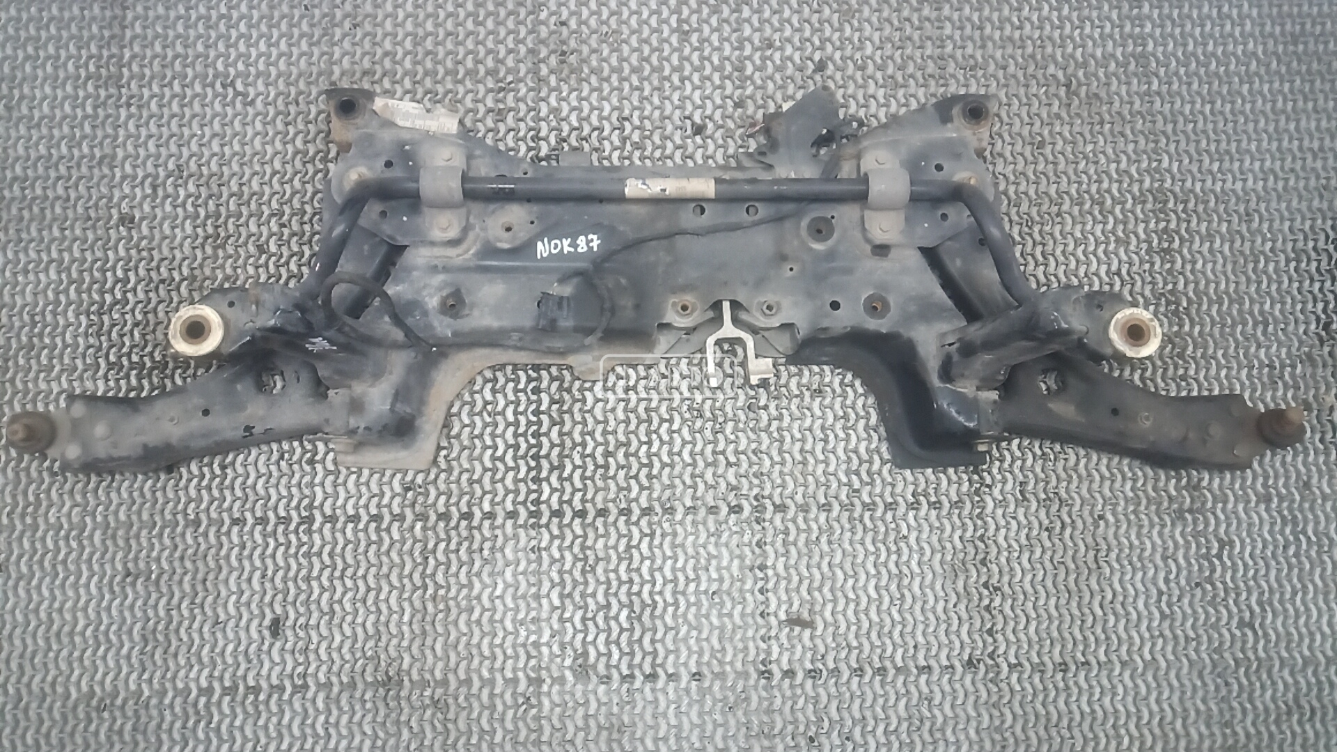 Балка подвески передняя