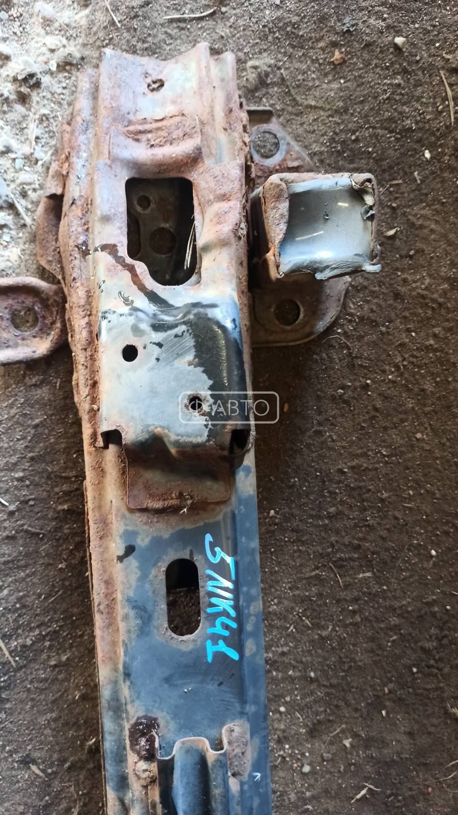 Усилитель бампера передний (кронштейн)