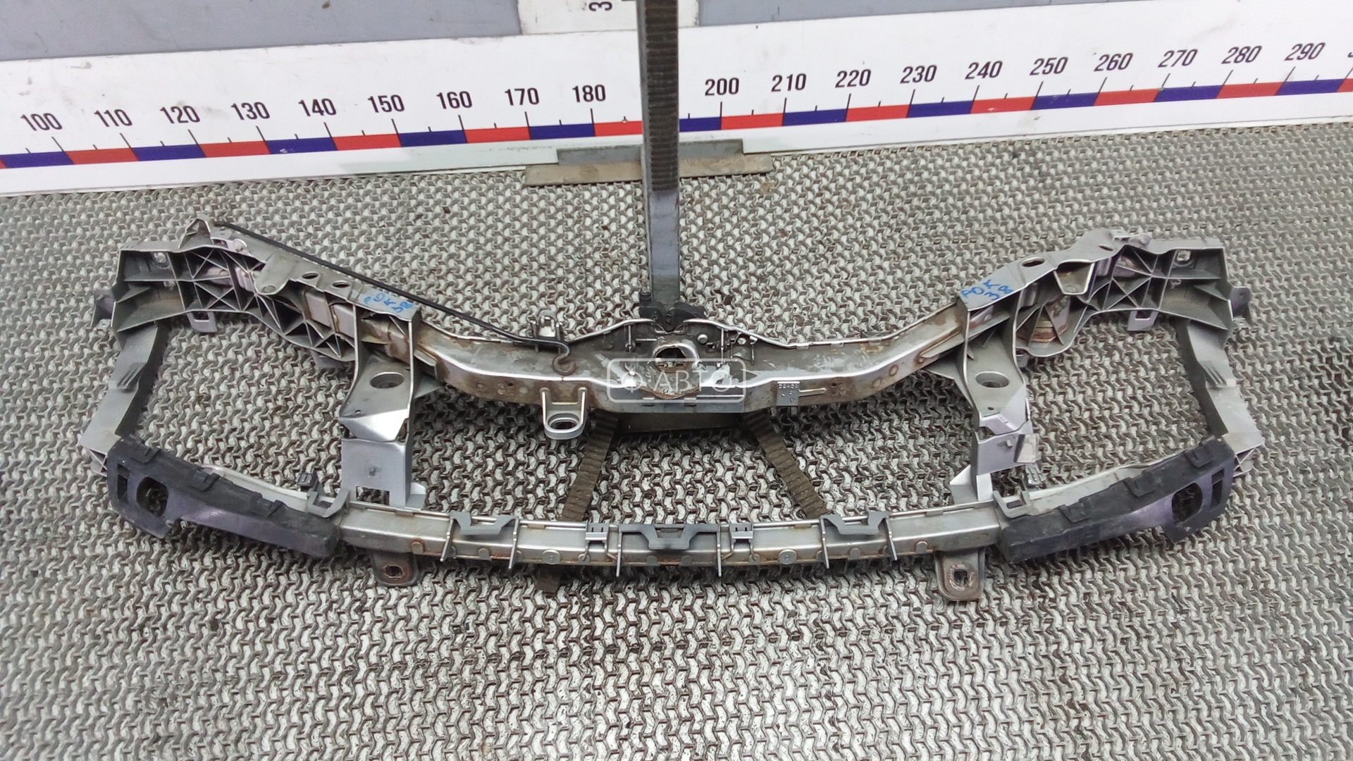Передняя панель крепления облицовки (телевизор)