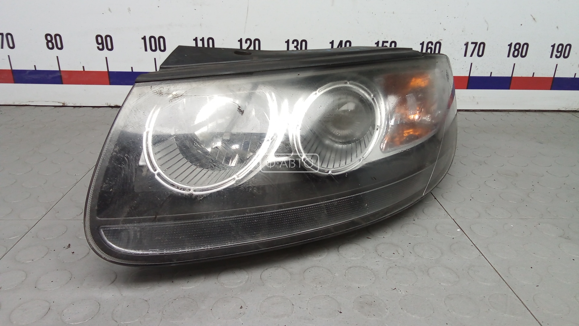Фара левая