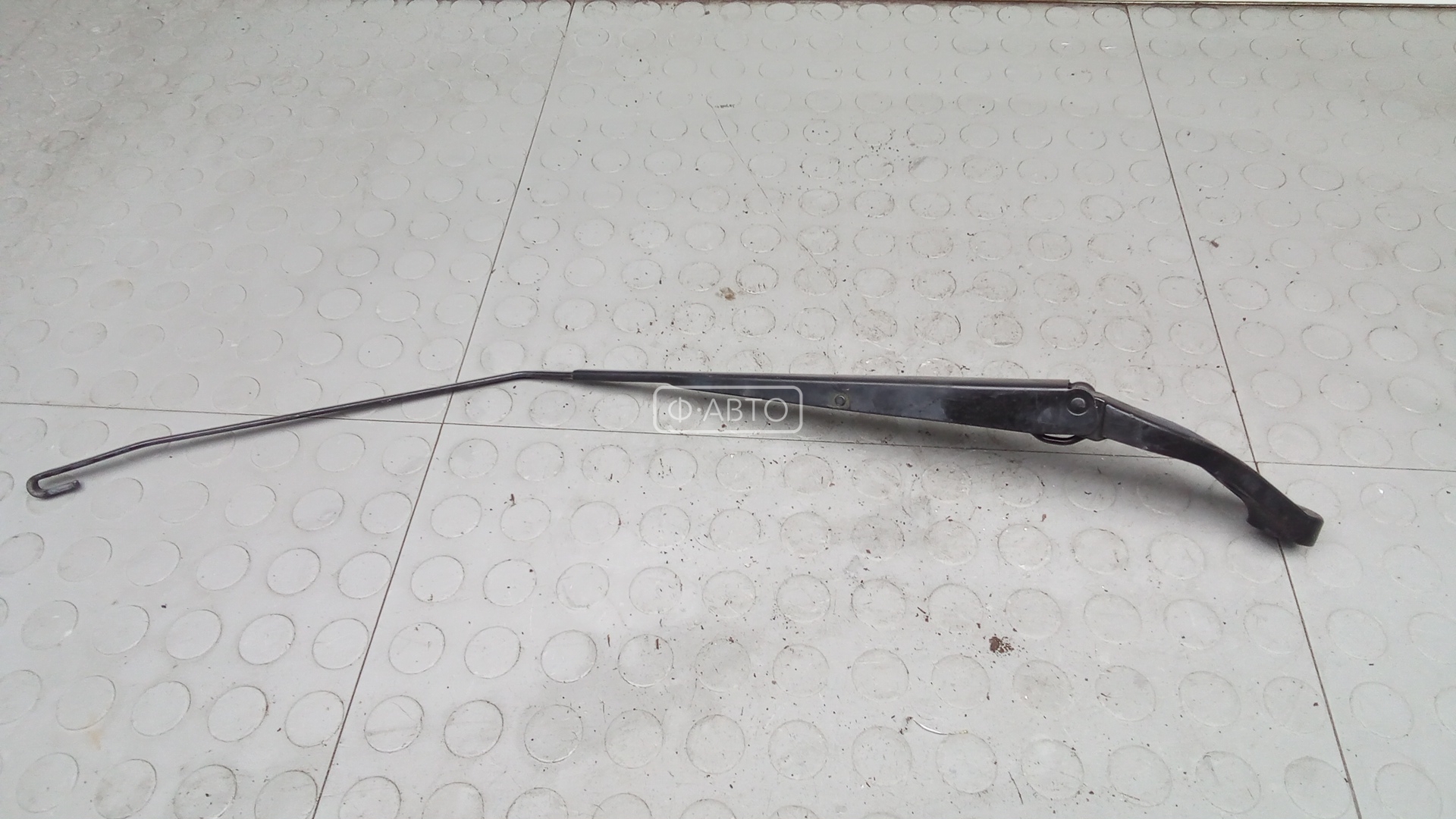 Щеткодержатель лобового стекла