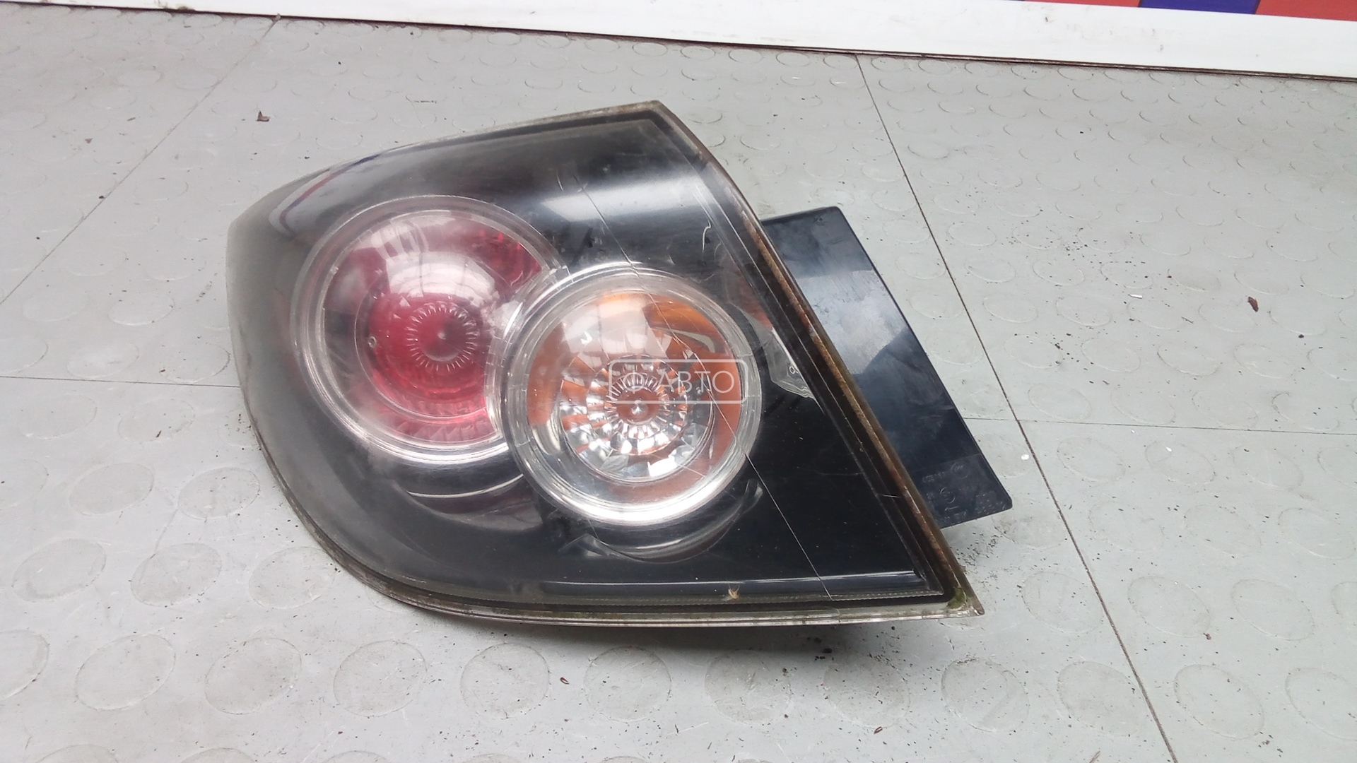 Фонарь задний левый