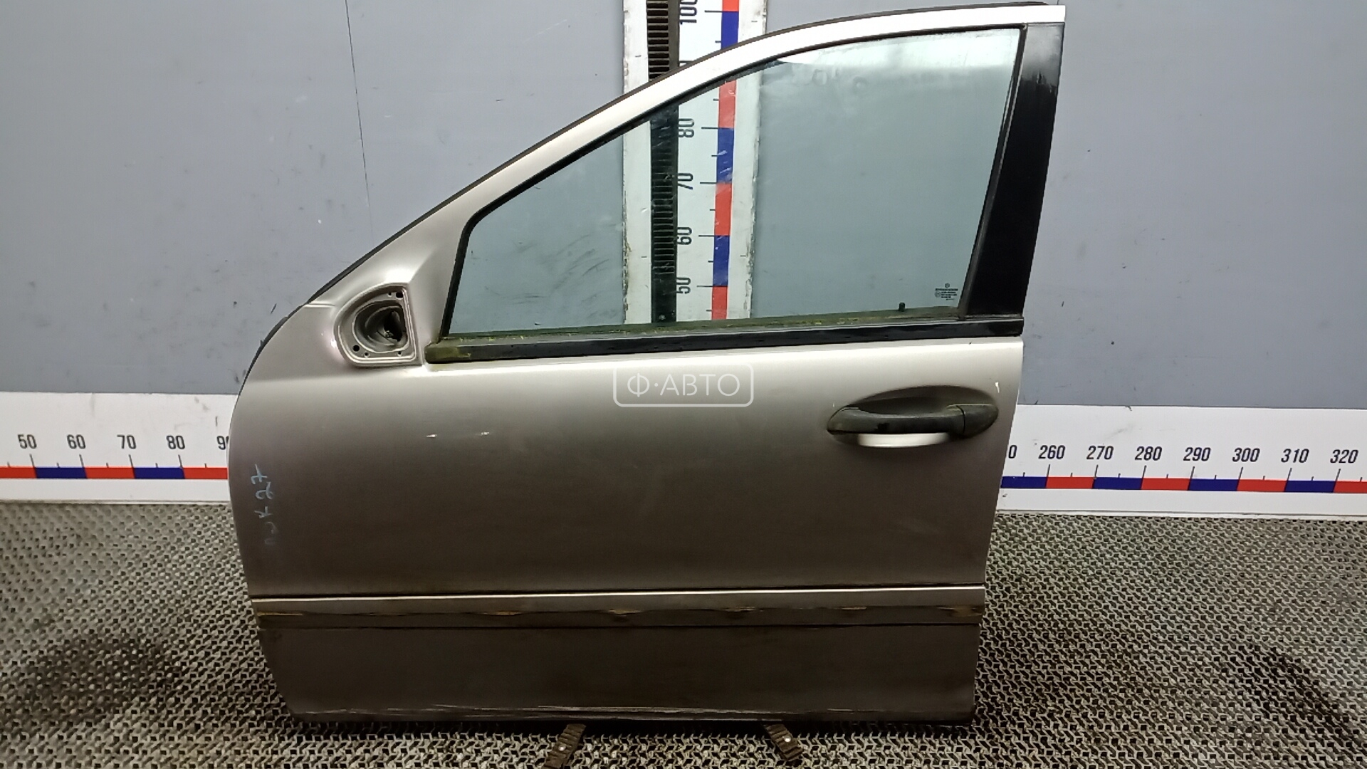 Дверь передняя левая