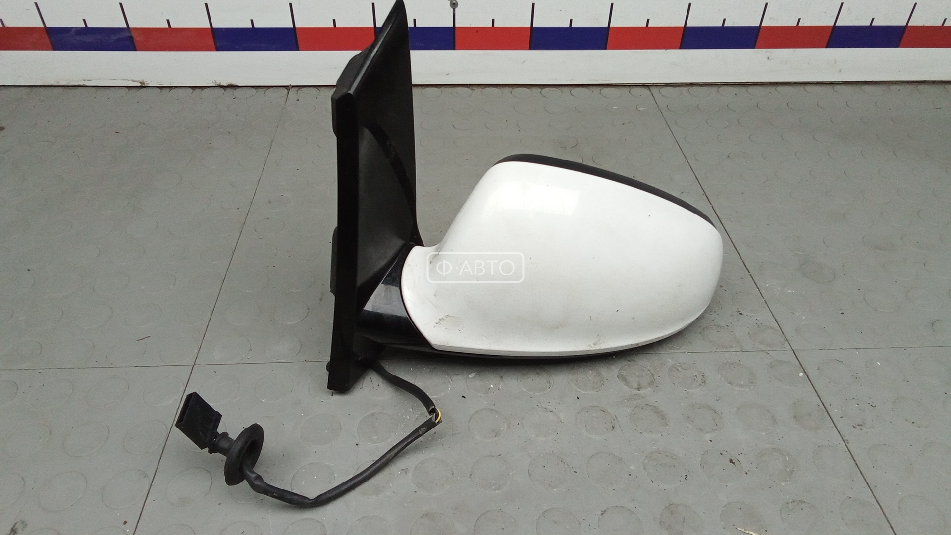 Зеркало наружное левое