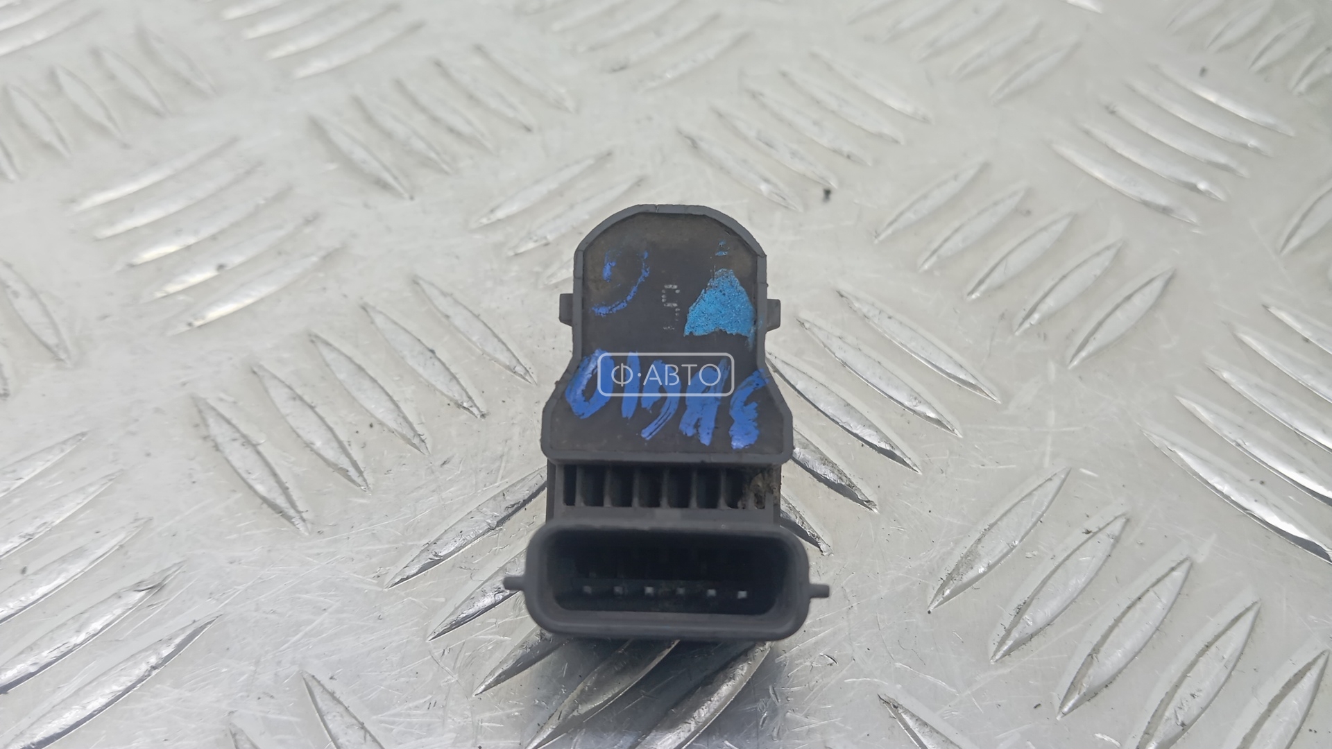 Парктроник задний