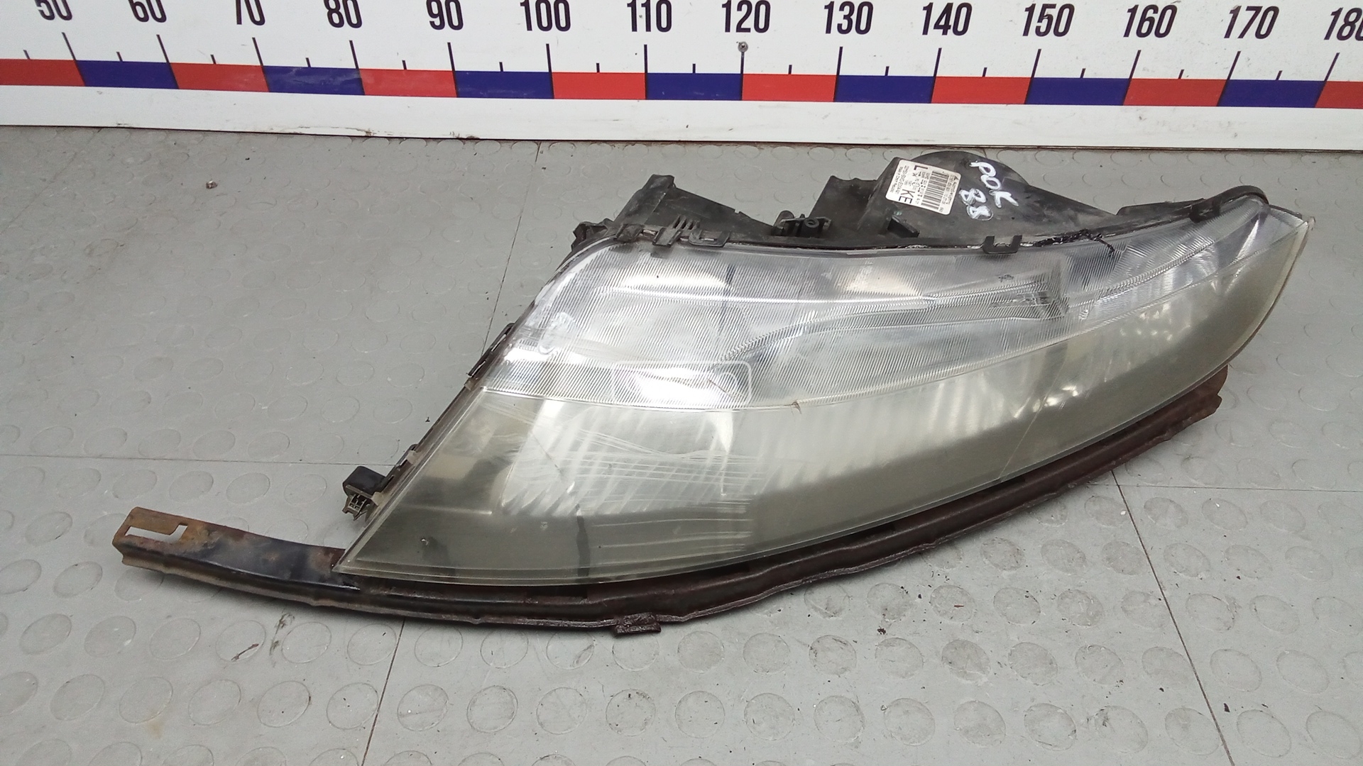 Фара левая