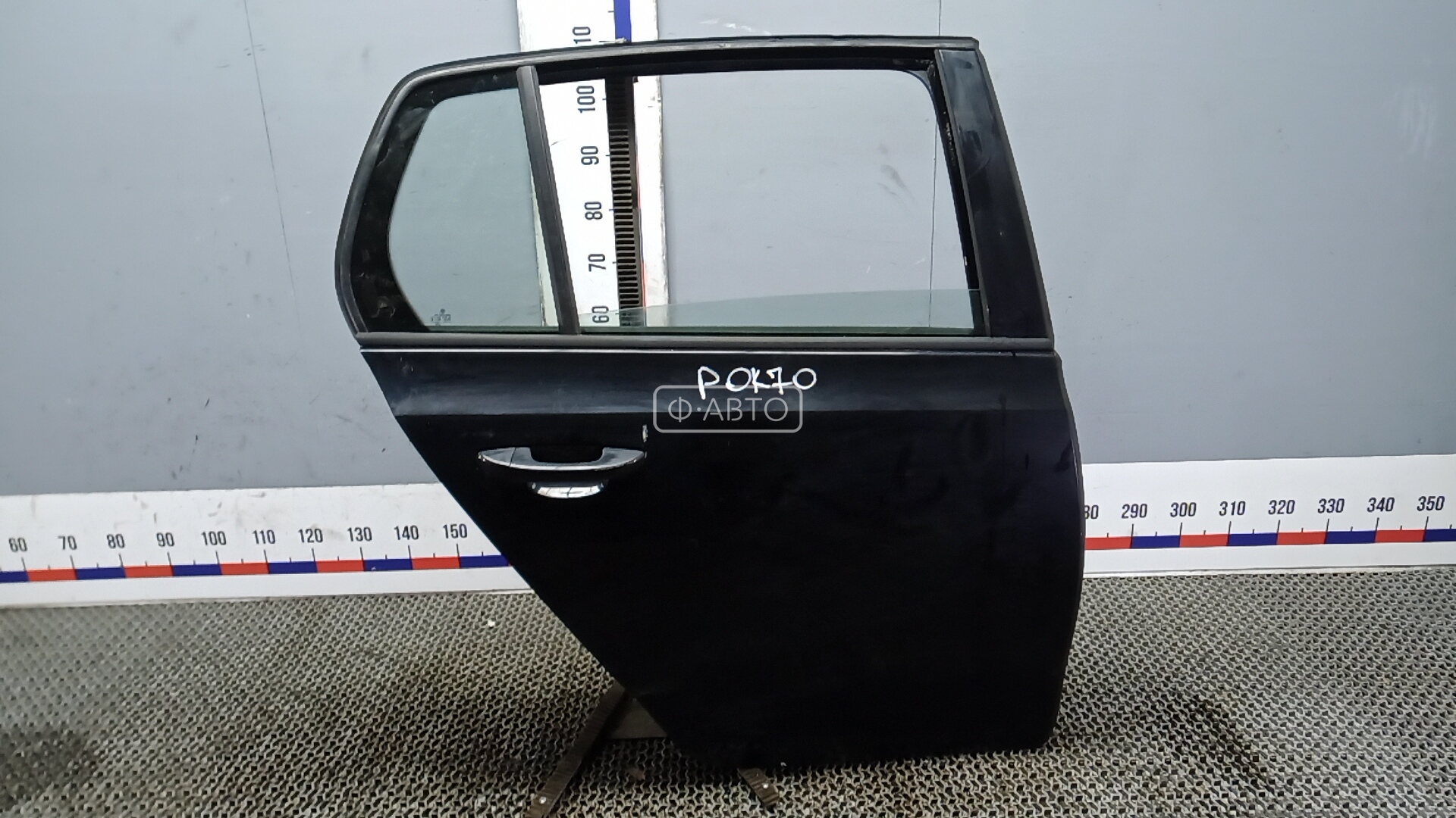 Дверь задняя правая