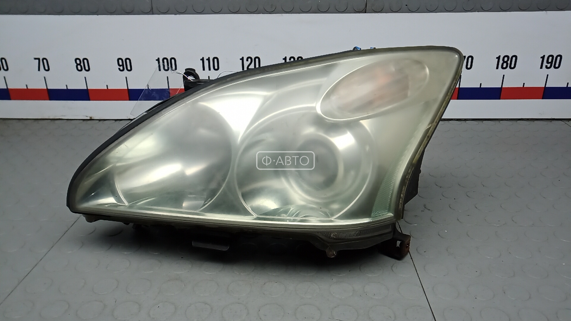 Фара левая