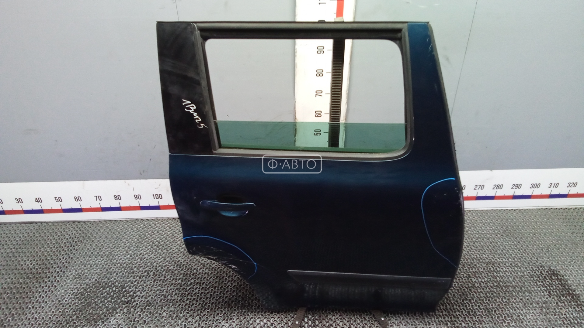 Дверь задняя правая