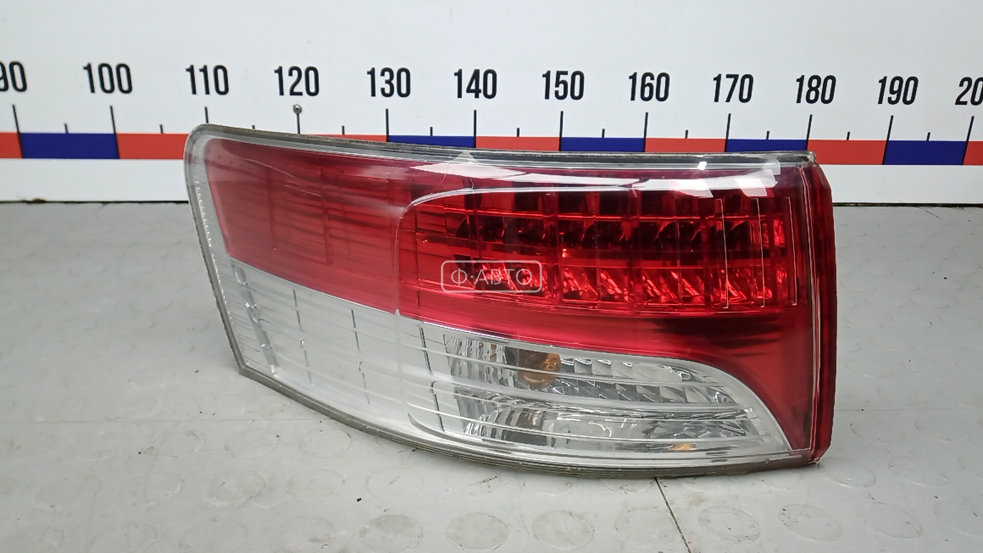 Фонарь задний левый