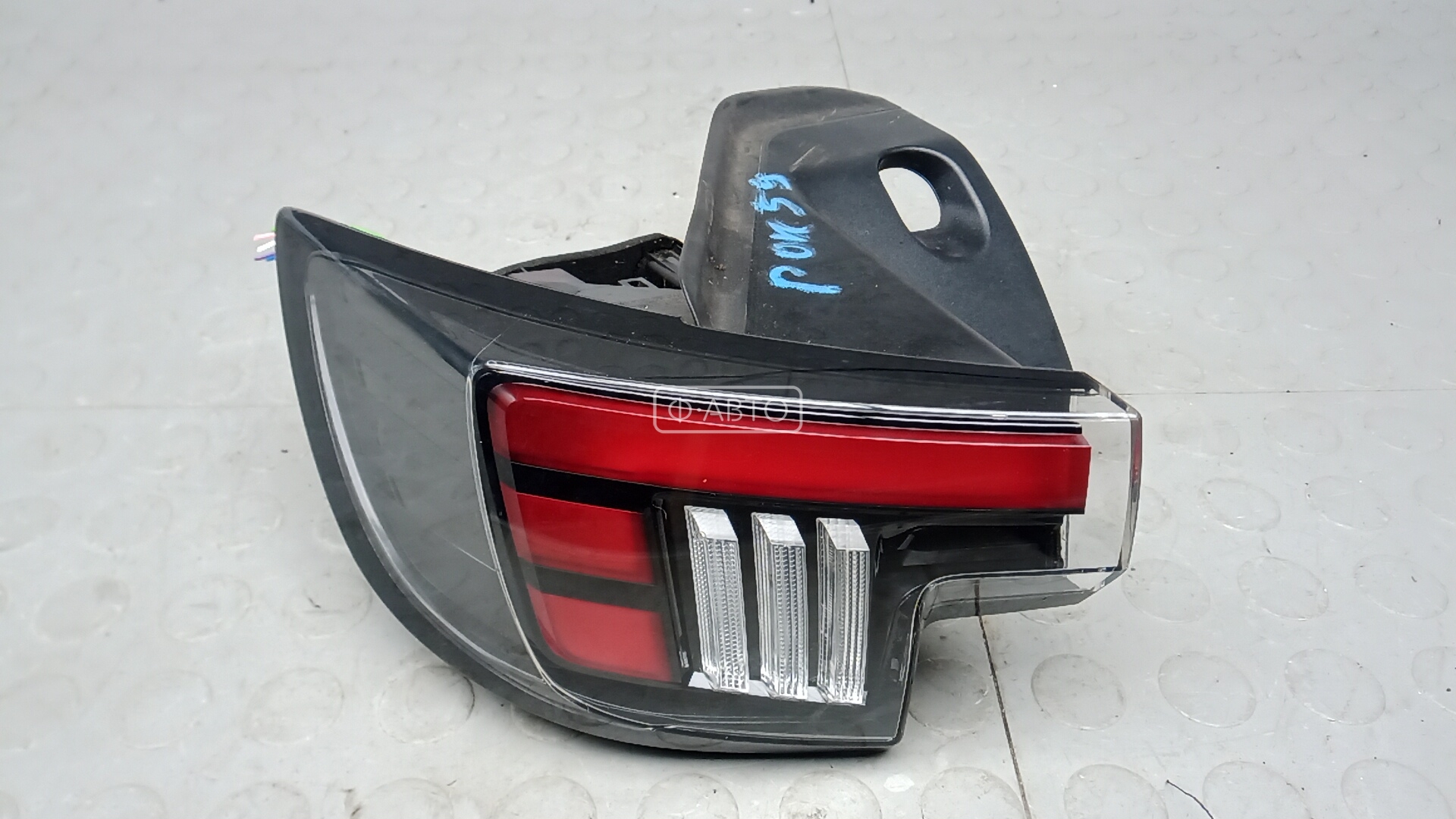 Фонарь задний левый