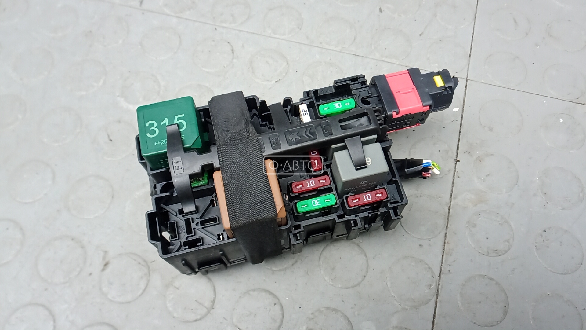 Блок предохранителей