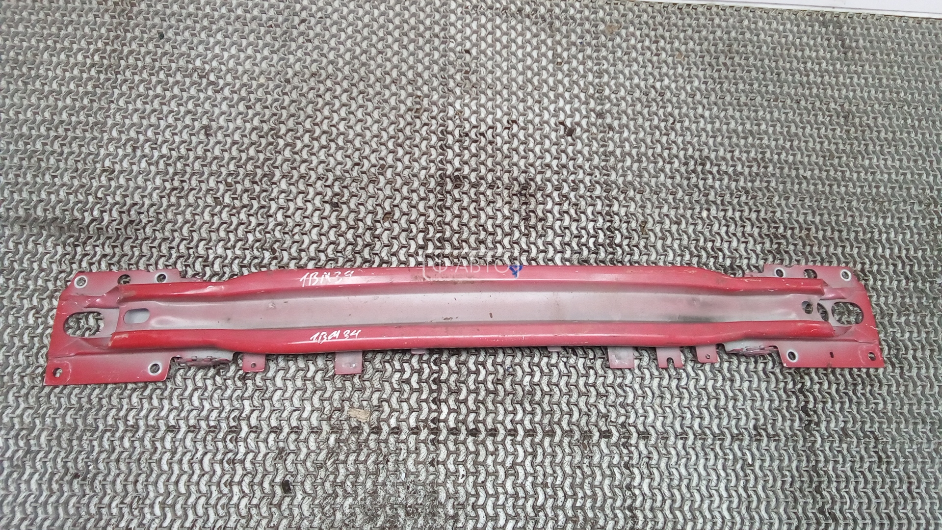 Усилитель бампера передний (кронштейн)