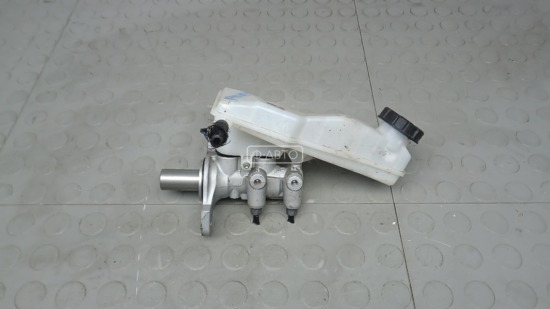 Главный тормозной цилиндр