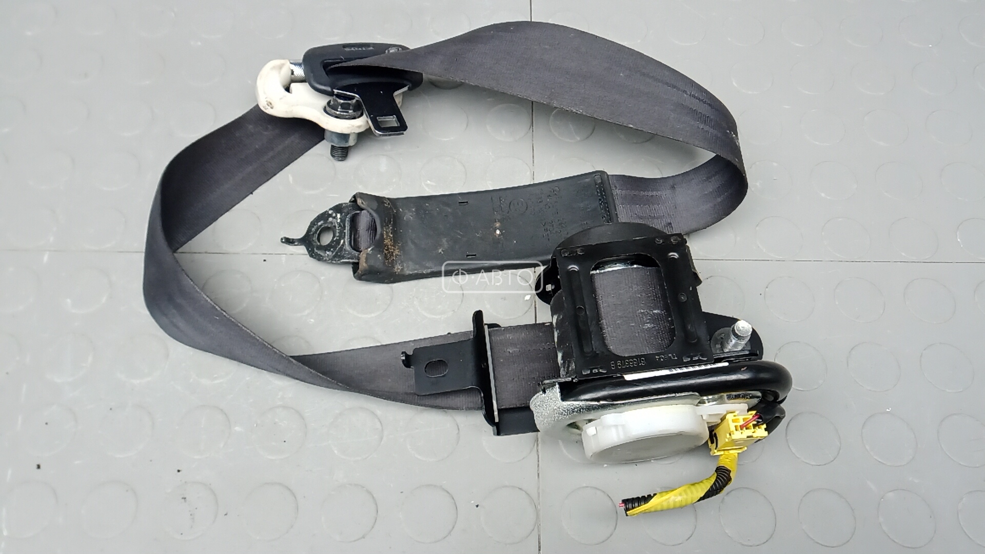 Ремень безопасности с пиропатроном сиденья переднего